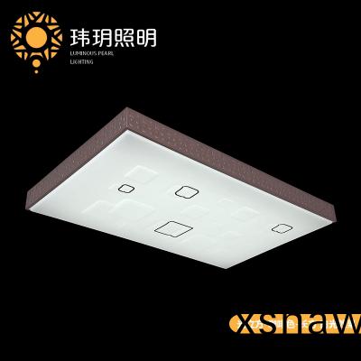 客廳(ting)裝(zhuang)吸頂燈(deng)欵式